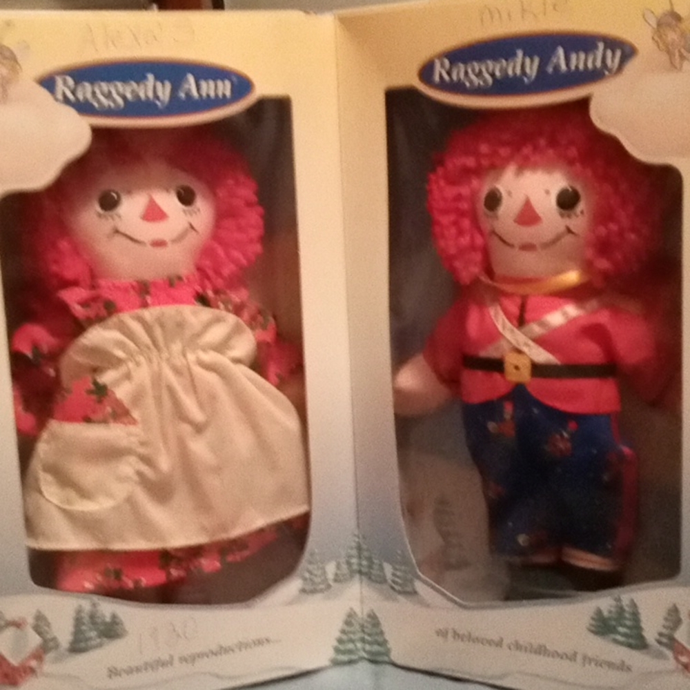 Raggedy Ann and Raggedy Andy